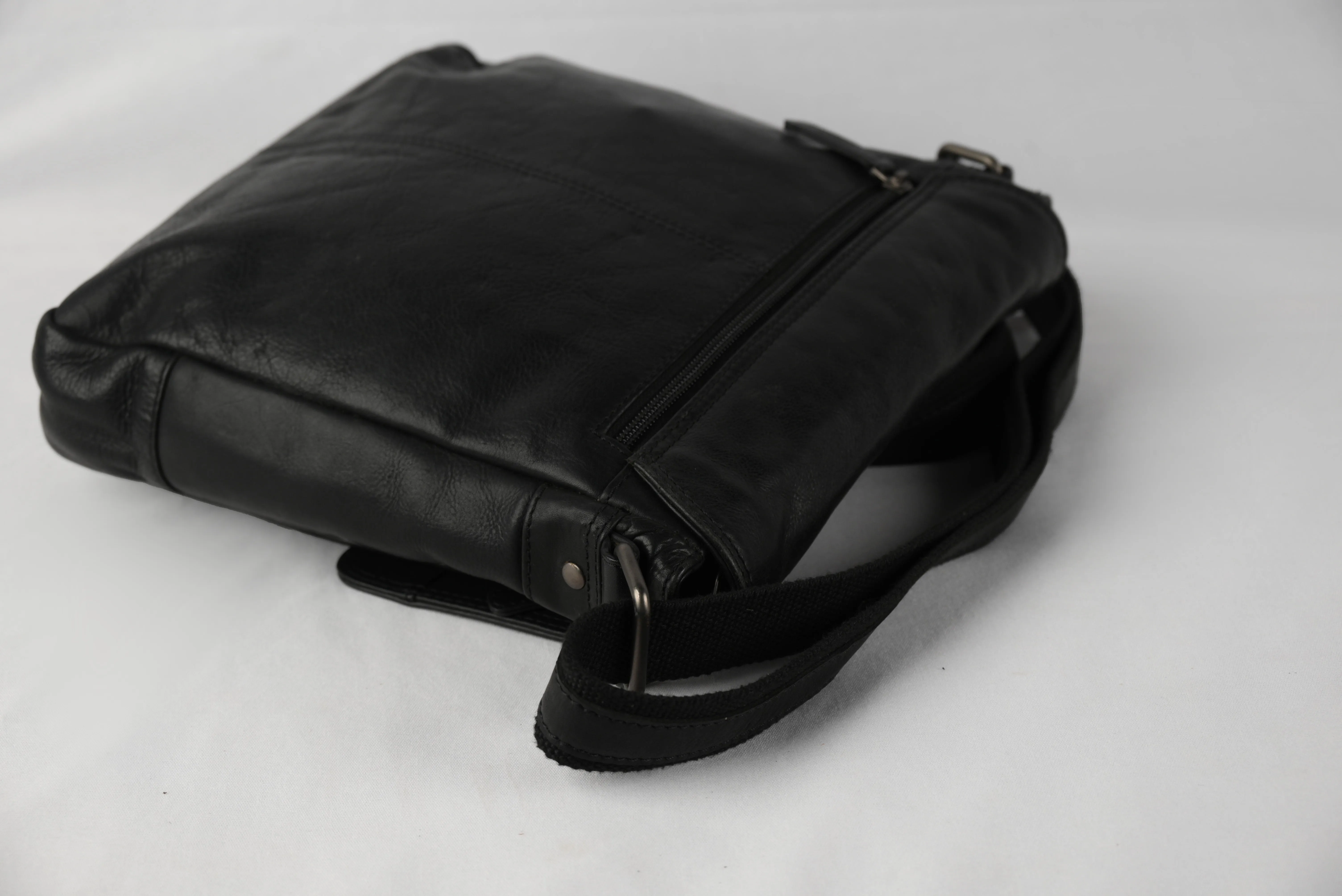 Amigo Sling Bag