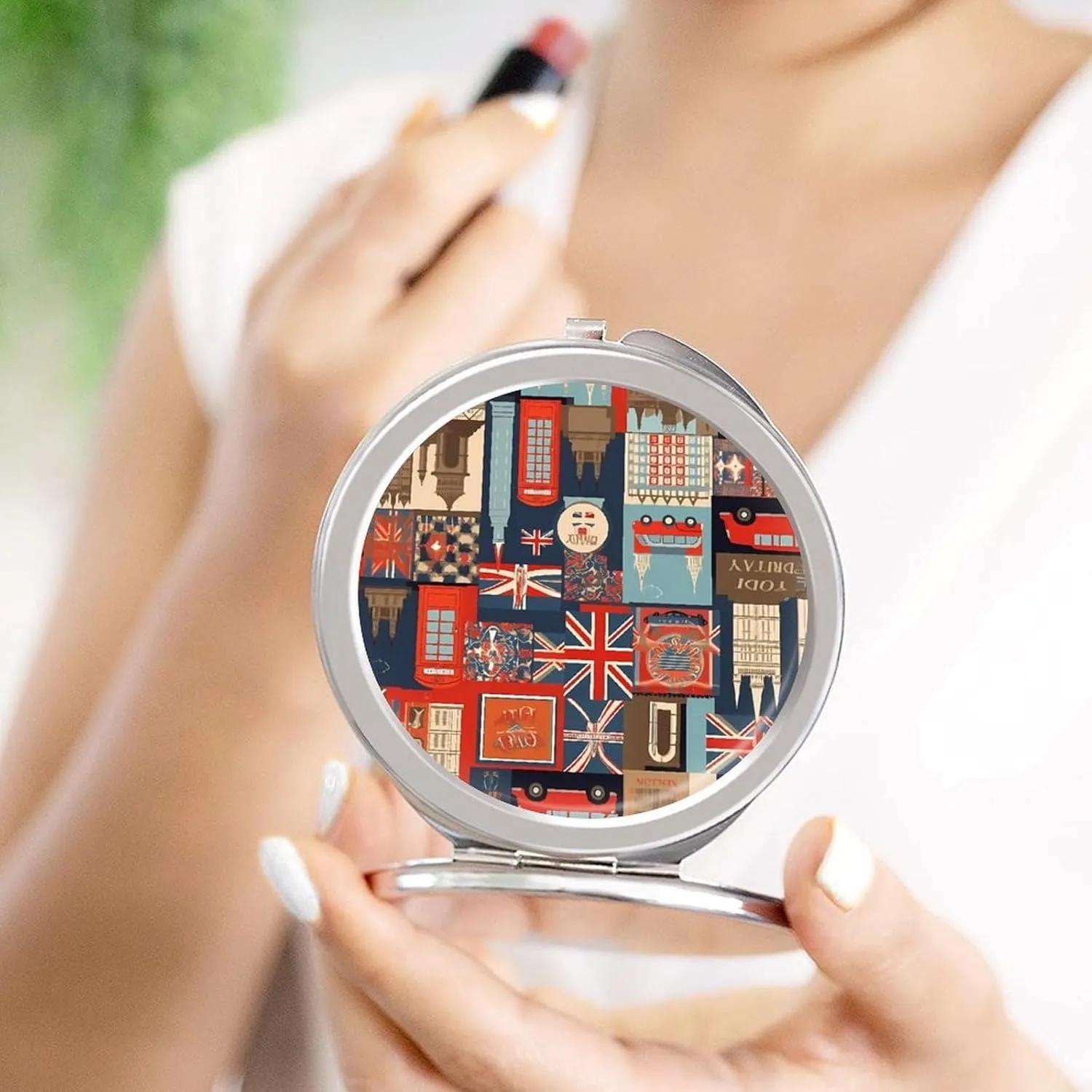 Compact Travel Makeup Mirror Small Handheld England Symbols Pocket Mirror 1X/2X 2-Sided Magnification Mirror Folding Vanity Mirror for Purse Handbag Gift