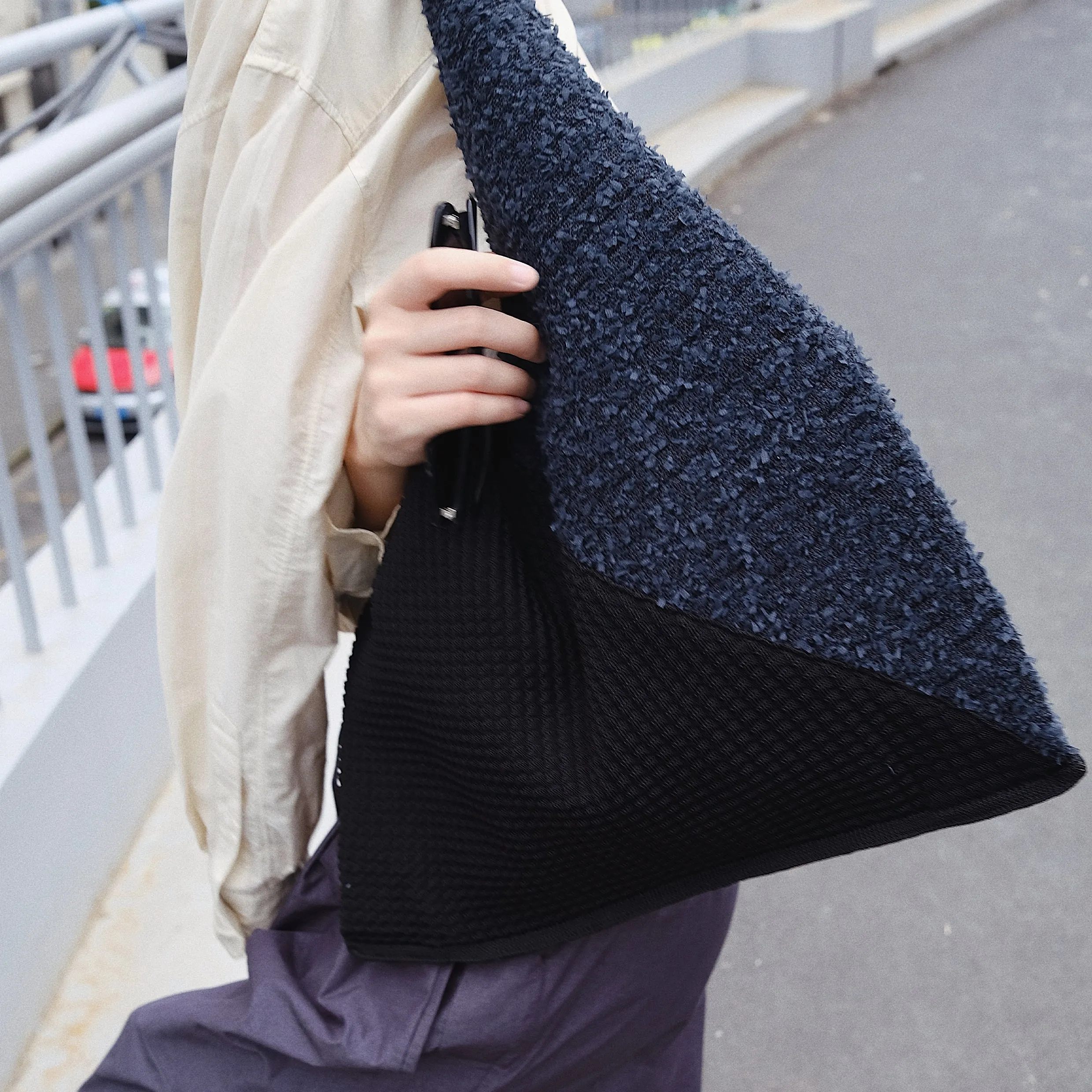 Crackles Series Snowflake Triangle Tote Black