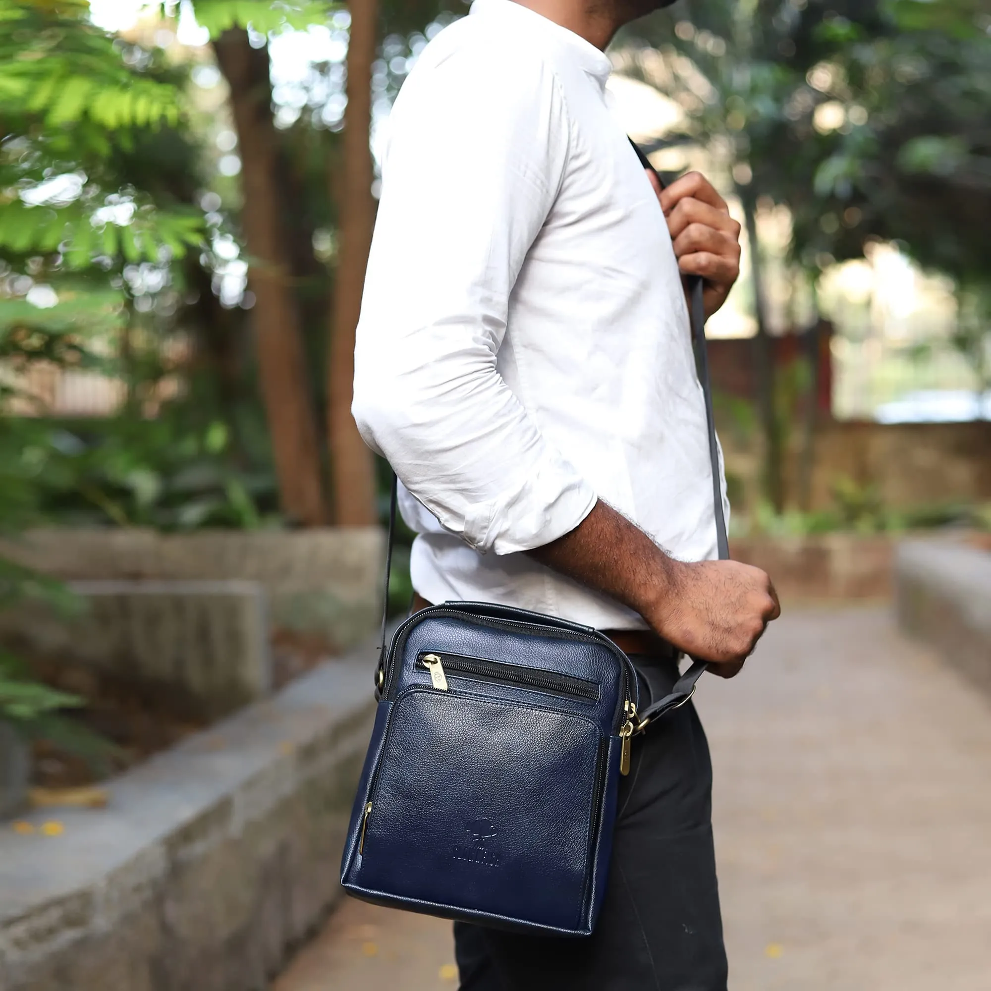 Faux Leather Messenger Bag - Adjustable Shoulder Strap | 2.6L | Blue