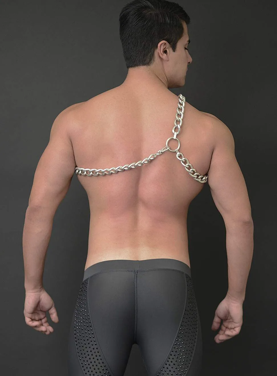 LEVI OVERSIZED CHAIN SLING HARNESS