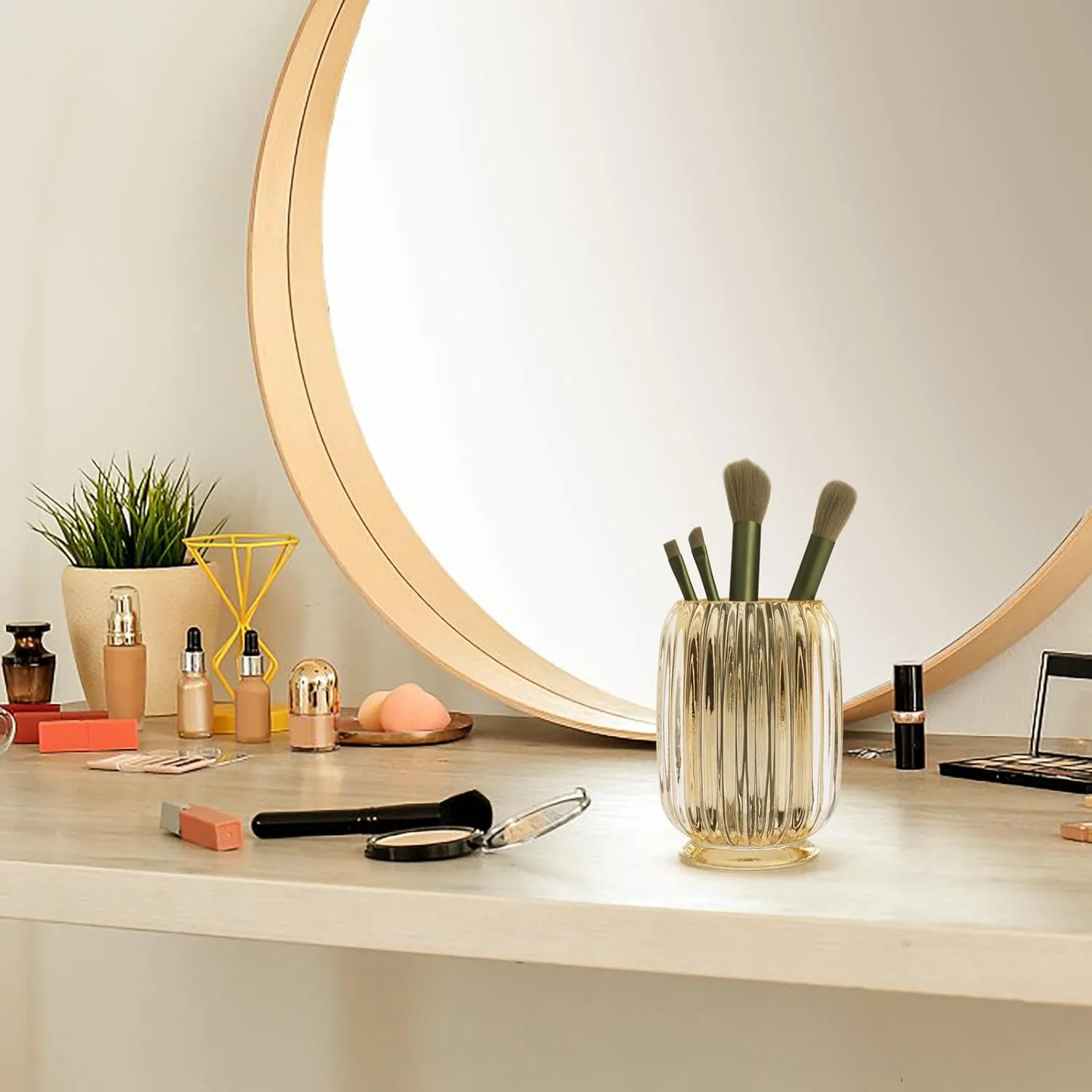 Makeup Brush Holder Organizer, Glass Cosmetic Makeup Brush Storage, Makeup Brush Cup, Pen Pencil Holder Organizer for Vanity, Bathroom Counter, Dresser Table, Office Desktop, Amber