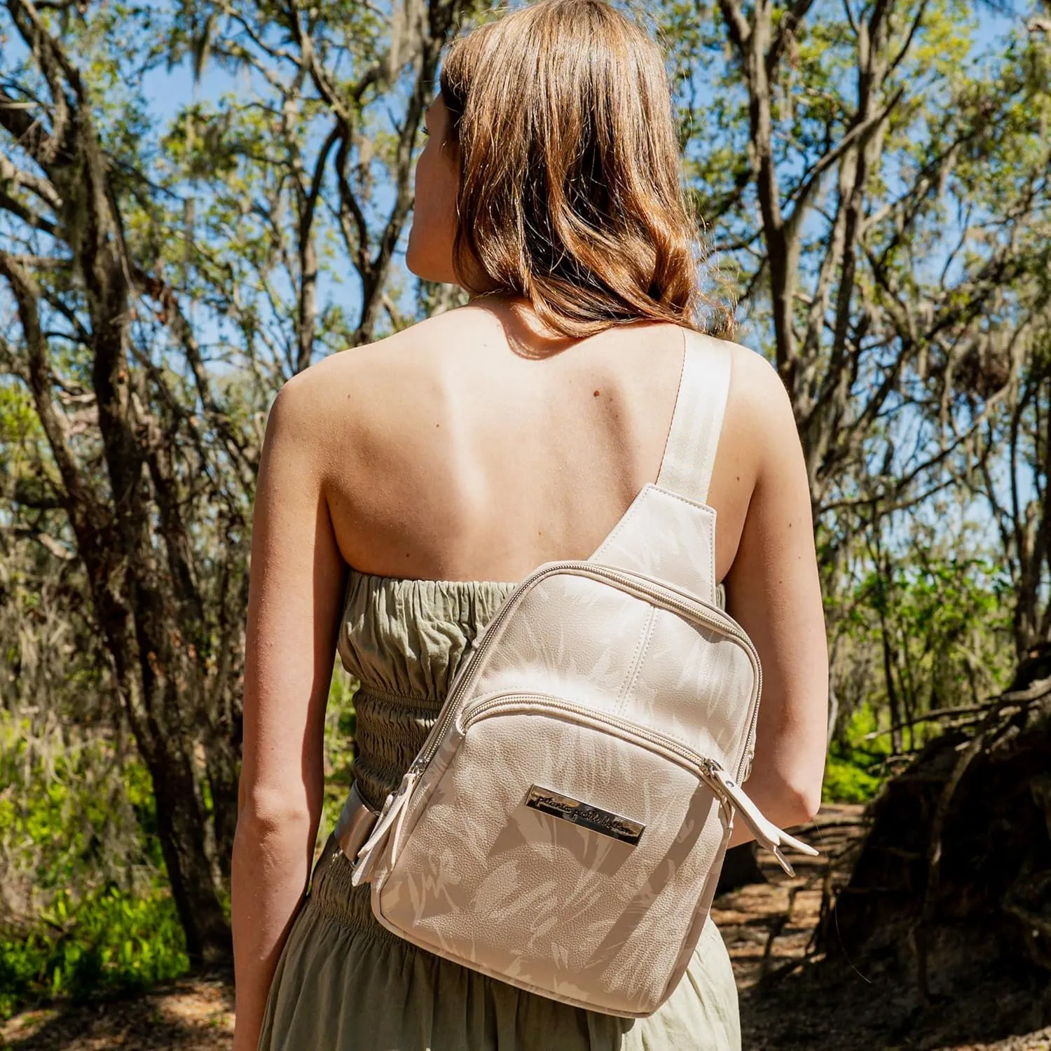 Petunia Pickle Bottom Criss-Cross Sling Bag, Crossbody for Women and Men, Adjustable Straps for a Custom-Fit, Spacious Main Pocket, Perfect for Travel & Everyday Use (Linen Blossoms)