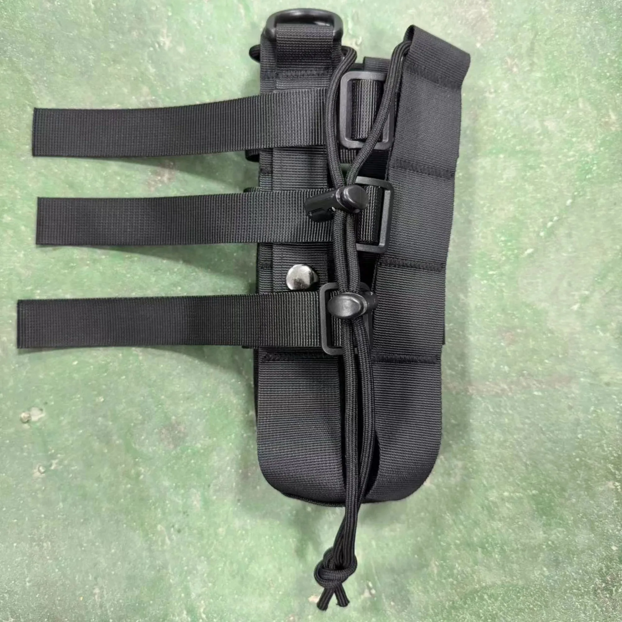Tactical MOLLE Water Bottle Pouch – Outdoor Camping Hiking Hydration Bag with Carabiner Clip, Multi-Function Storage Holder for 500-800ml Bottles