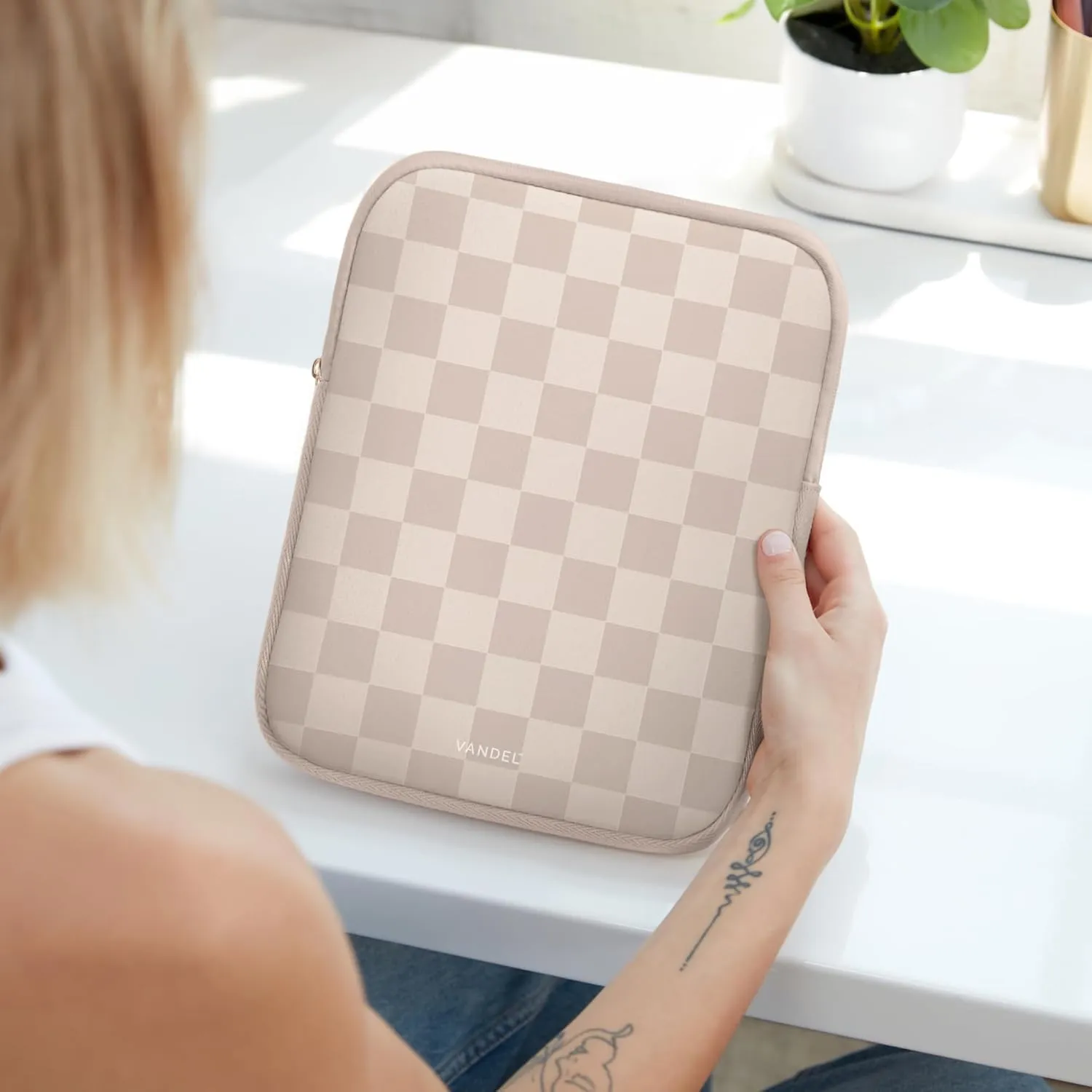 Vandel 9-11 Inch Tablet Sleeve, iPad Sleeve 11 inch Travel Pouch, Fits iPad Pro 11 Inch M4/ 10th Generation 10.9, 9/8th Gen 10.2/ Air 11" 5/4/3 10.9"/10.5", Pro 11 M2, Tab S8/S9